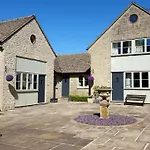 Windrush Cottage, Seven Springs Cottages